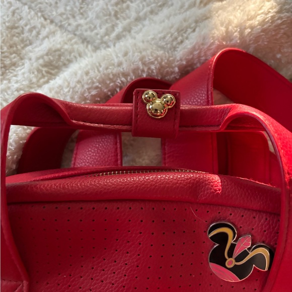 Mickey Mouse Icon Flair Backpack worn only a handful of times - Picture 4 of 6